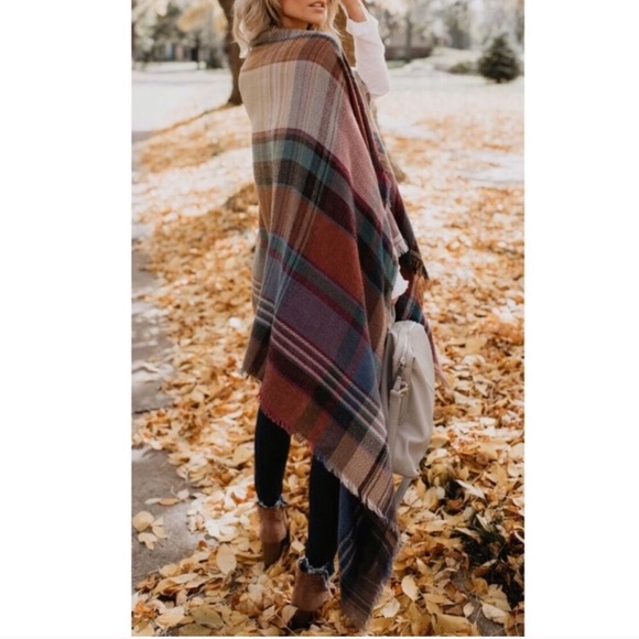 🍁Last one! Colorful plaid poncho 🍂 - Picture 4 of 5